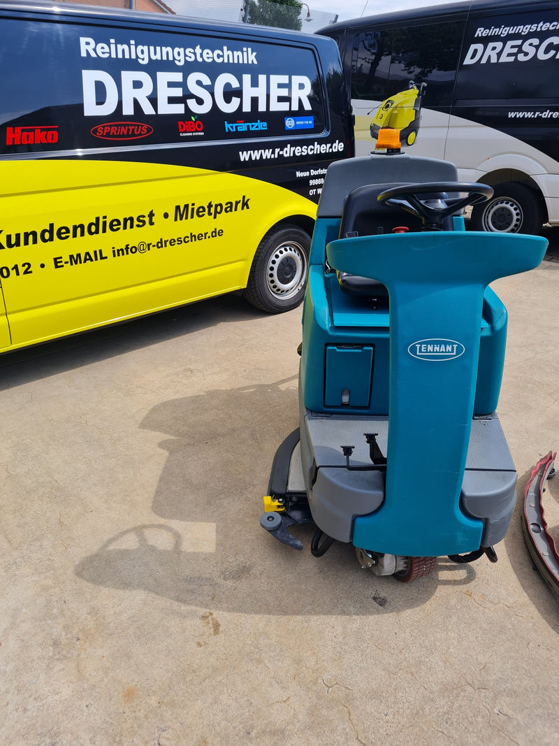 Tennant Aufsitz-Scheuersaugmaschine T7 inkl. Ladegerät *Gebrauchtgerät* Bj 2007